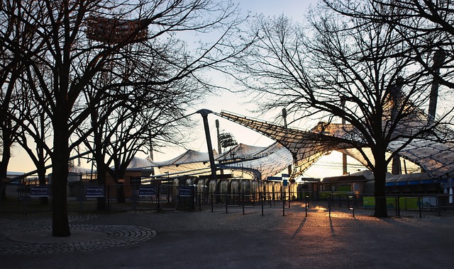 更是一种商 更是一种商